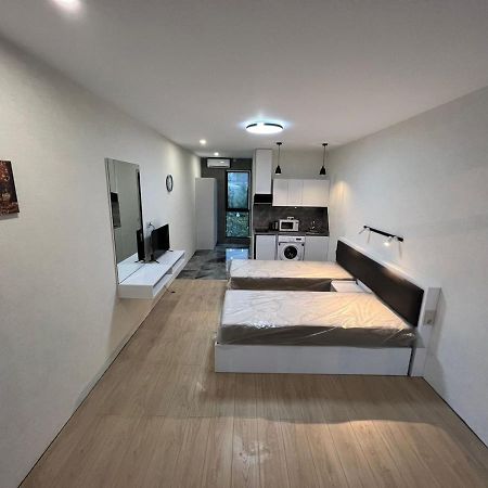 Batumi Hotel R&M Екстериор снимка