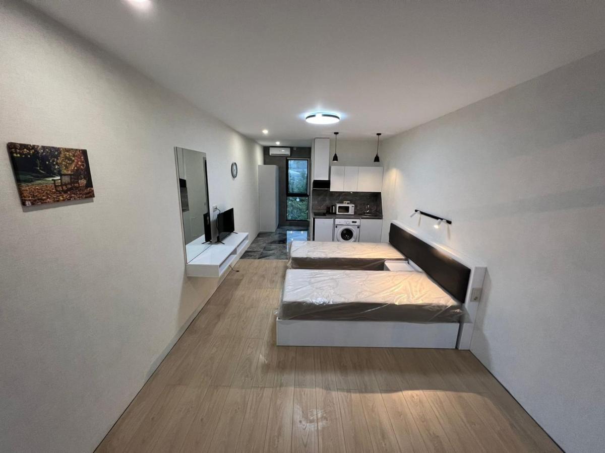 Batumi Hotel R&M Екстериор снимка