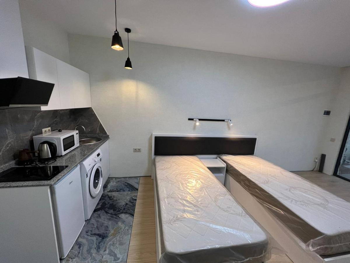 Batumi Hotel R&M Екстериор снимка