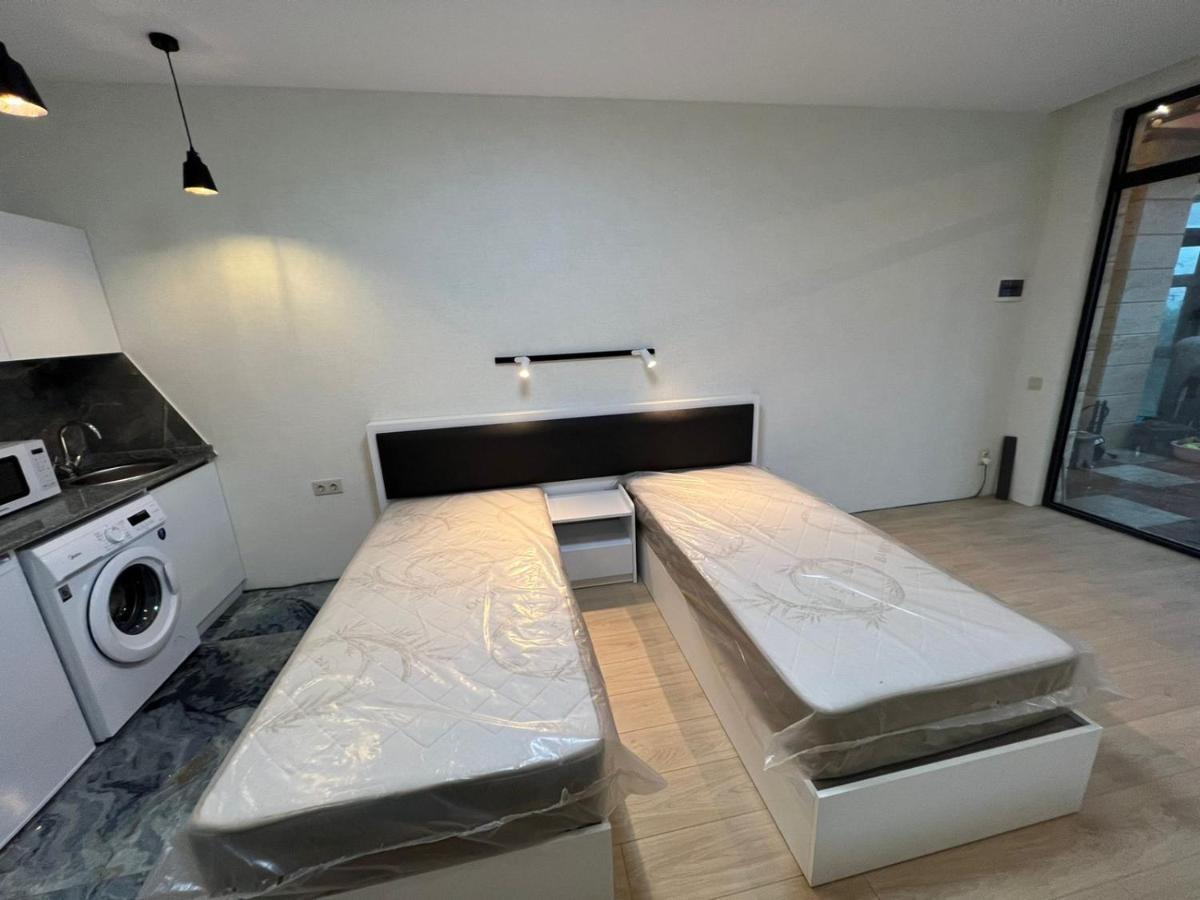 Batumi Hotel R&M Екстериор снимка