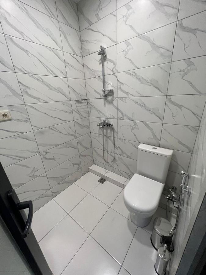 Batumi Hotel R&M Екстериор снимка