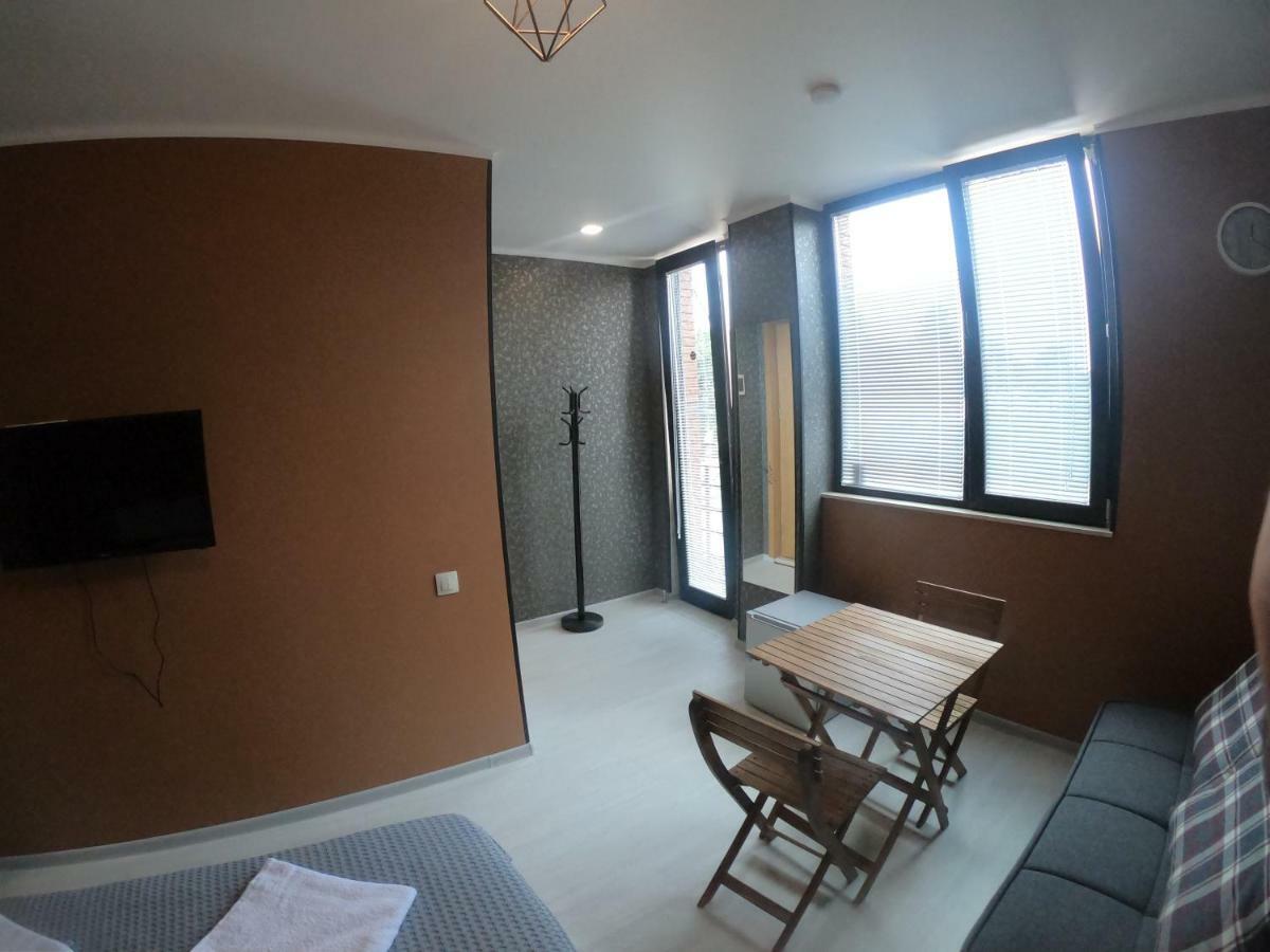 Batumi Hotel R&M Екстериор снимка