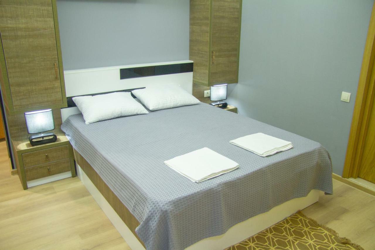 Batumi Hotel R&M Екстериор снимка
